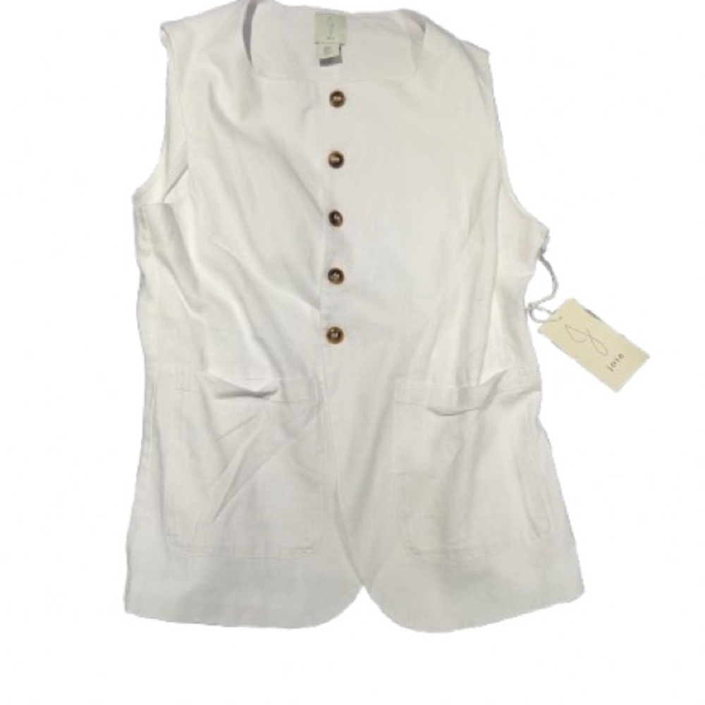 White Sleeveless Button-Up Vest